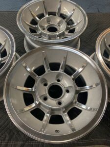 Polished lips and accents on wheels 2 450x600