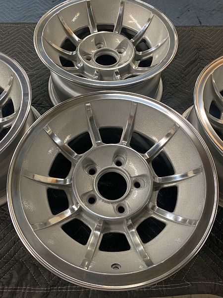 Polished lips and accents on wheels 2 450x600