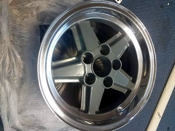 Polished outer hoop and lip on a wheel 2 600x450